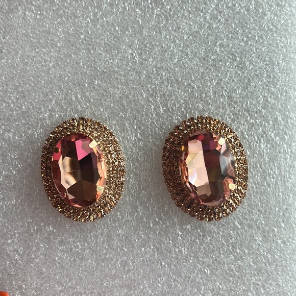 Round Earrings - Picture 3 of 4